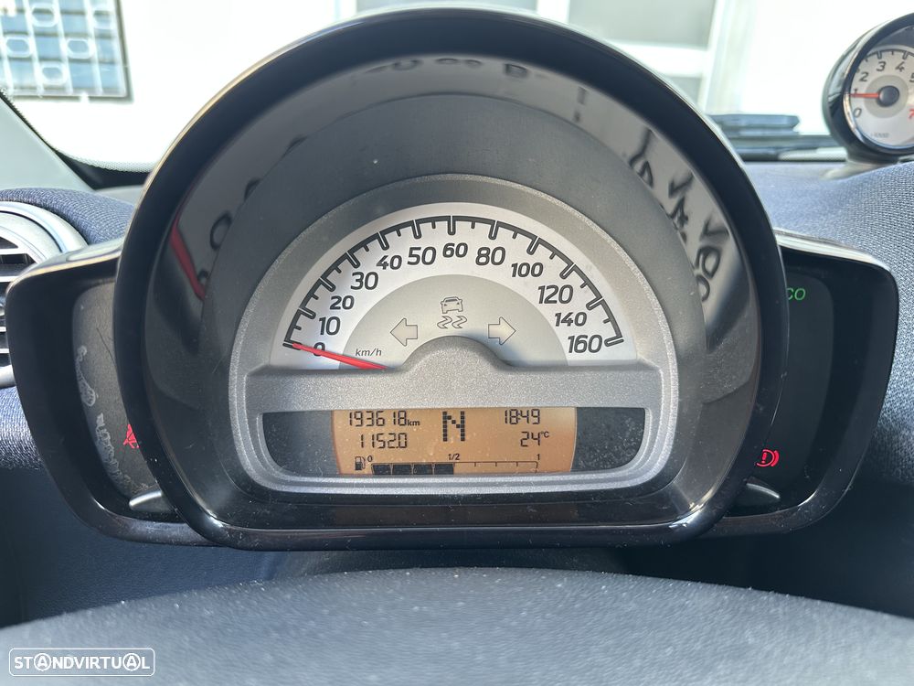 Smart ForTwo Coupé 1.0 mhd Passion 71 - 13