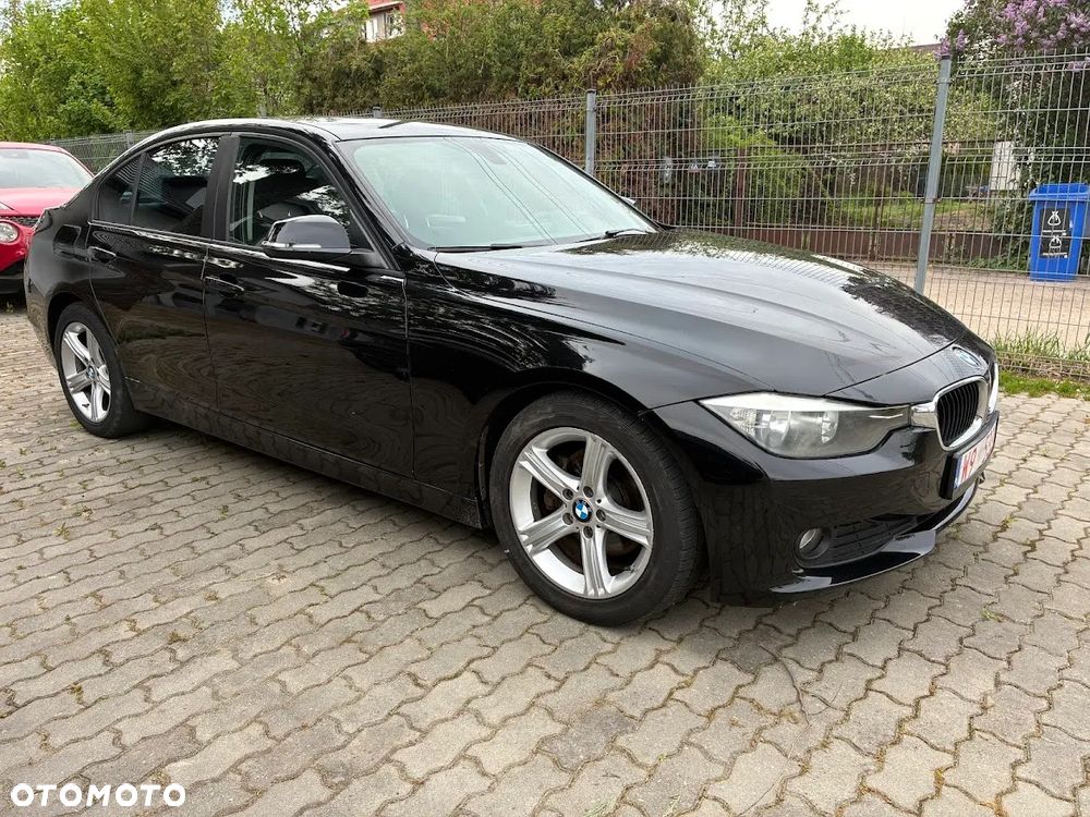 BMW Seria 3 320i