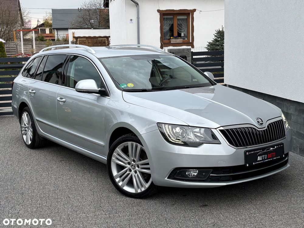 Skoda Superb 2.0 TDI Green tec DSG Elegance - 1