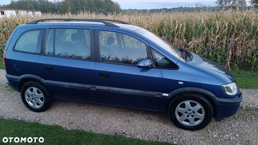 Opel Zafira - 2