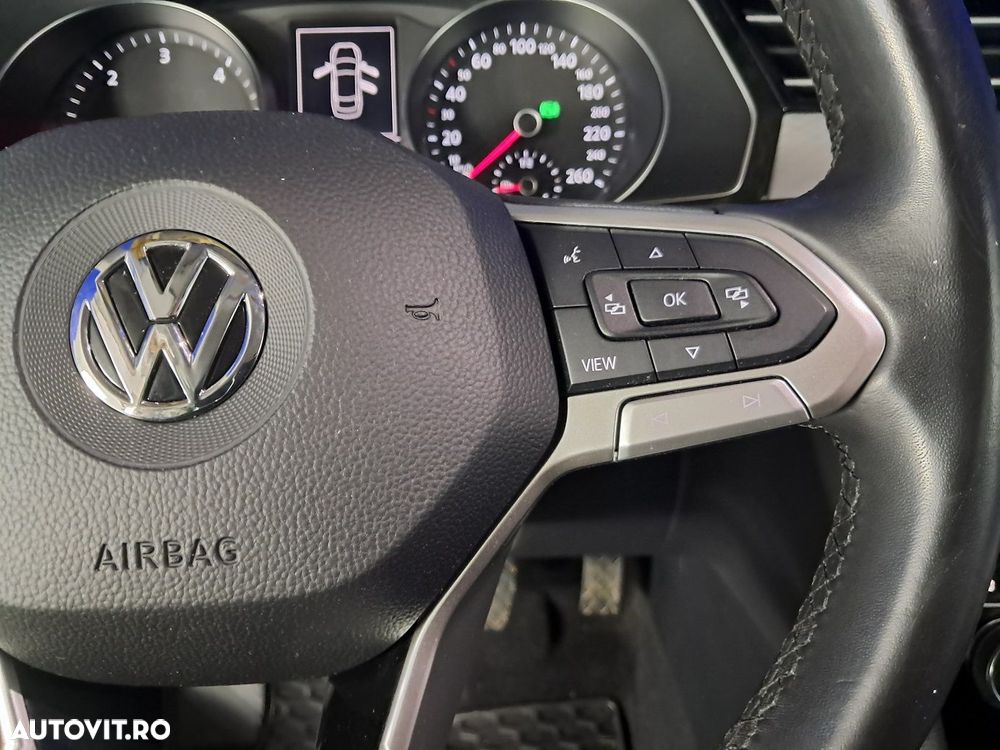 Volkswagen Passat - 13