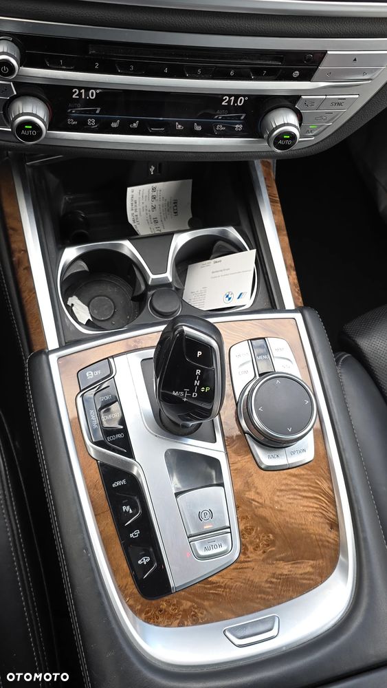 BMW Seria 7 - 30