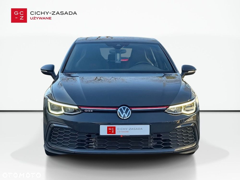 Volkswagen Golf - 8