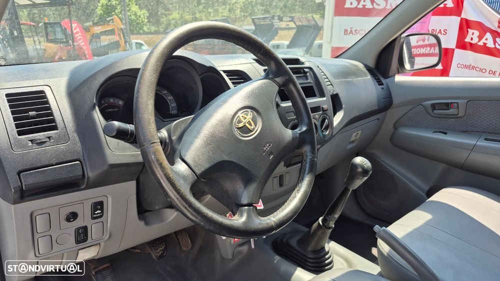 Toyota Dyna - 9