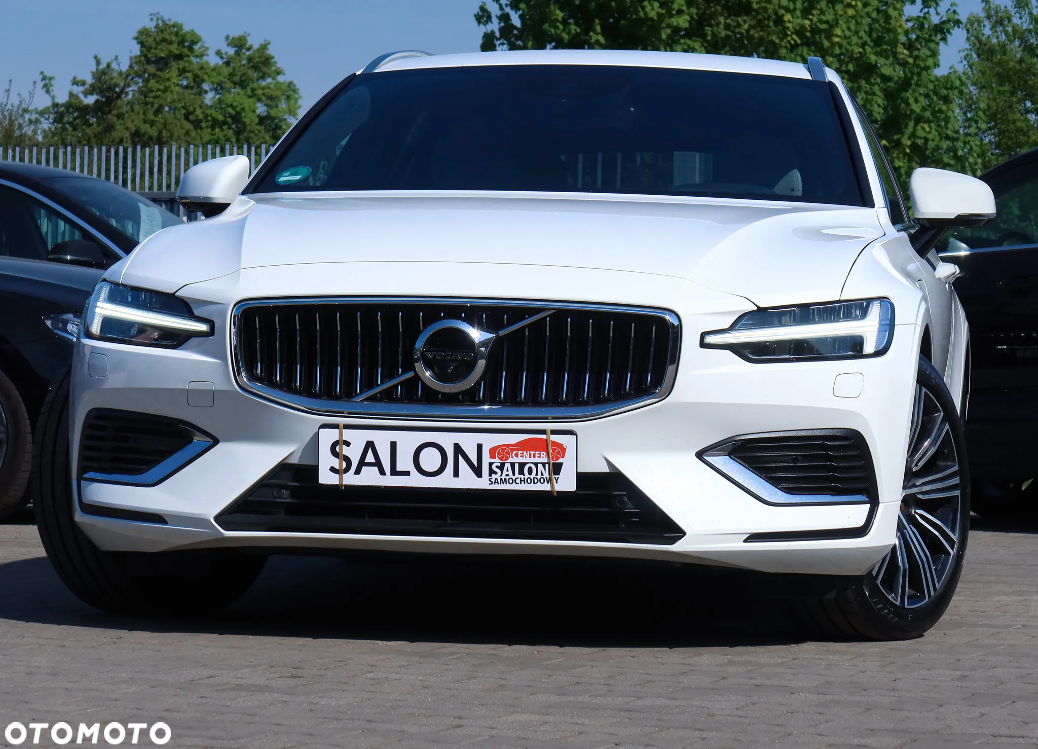 Volvo V60 T6 AWD Plug-In Hybrid Inscription - 2