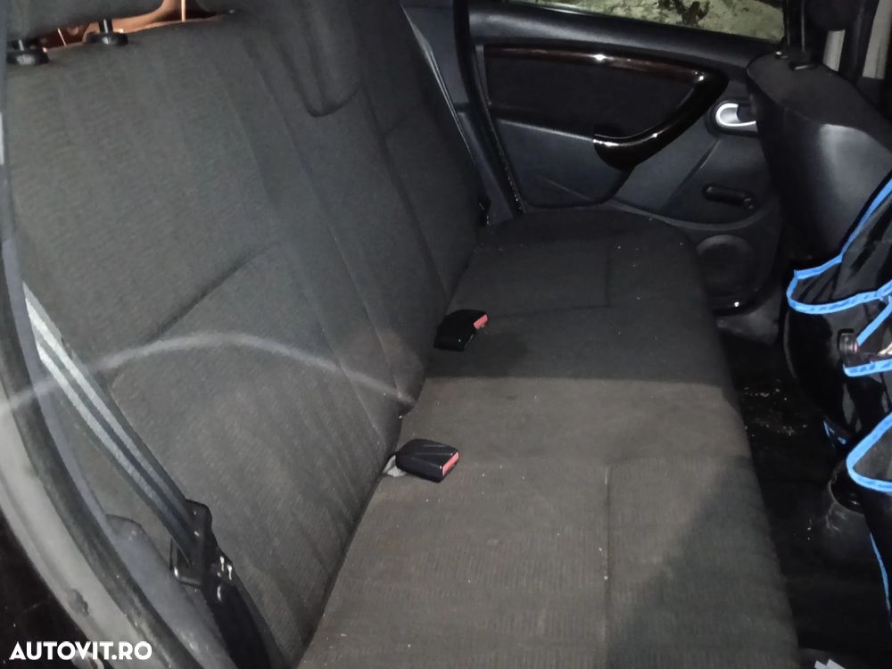 Dacia Duster 1.6 16V 4x2 - 2