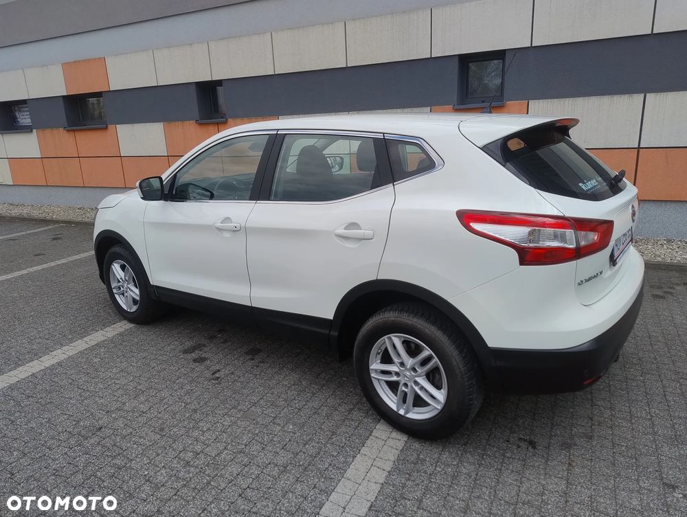 Nissan Qashqai 1.2 DIG-T Xtronic N-Vision - 4