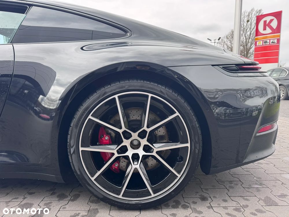 Porsche 911 Carrera S - 10