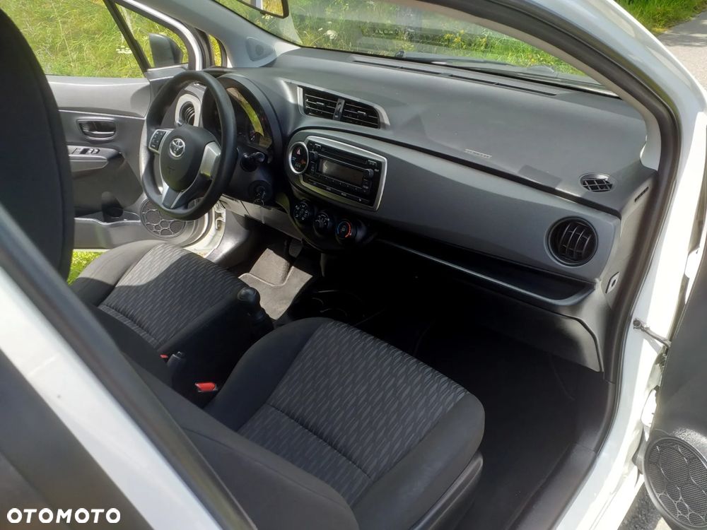 Toyota Yaris 1.0 Life EU6 - 23