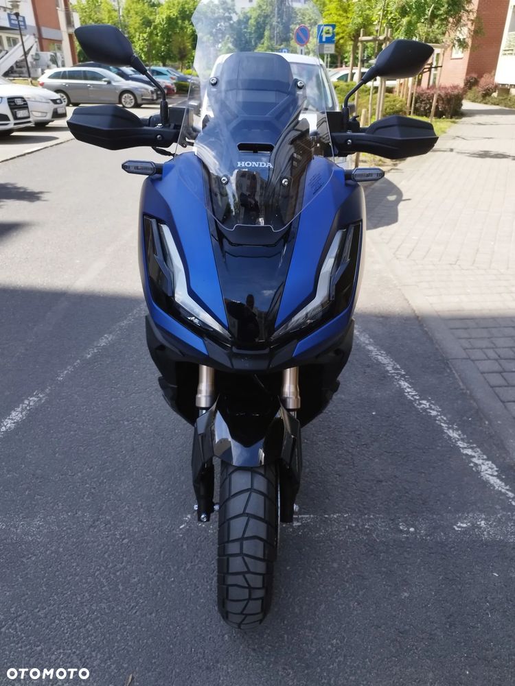 Honda ADV350 - 8