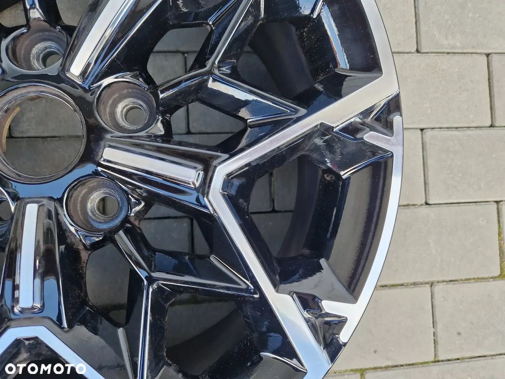 FELGA KIA CEED III PROCEED 7Jx17H2 ET53 5X114,3 - 4