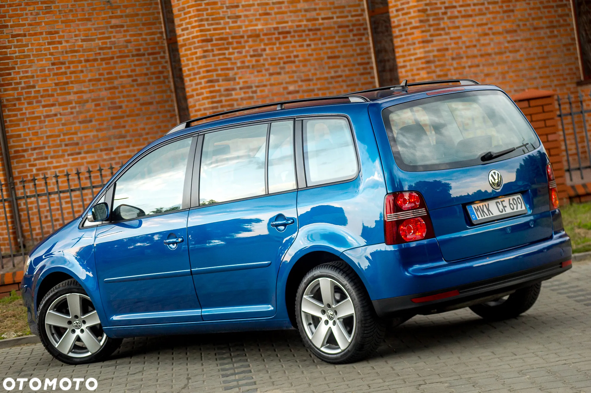Volkswagen Touran 2.0 TDI DPF Highline - 13