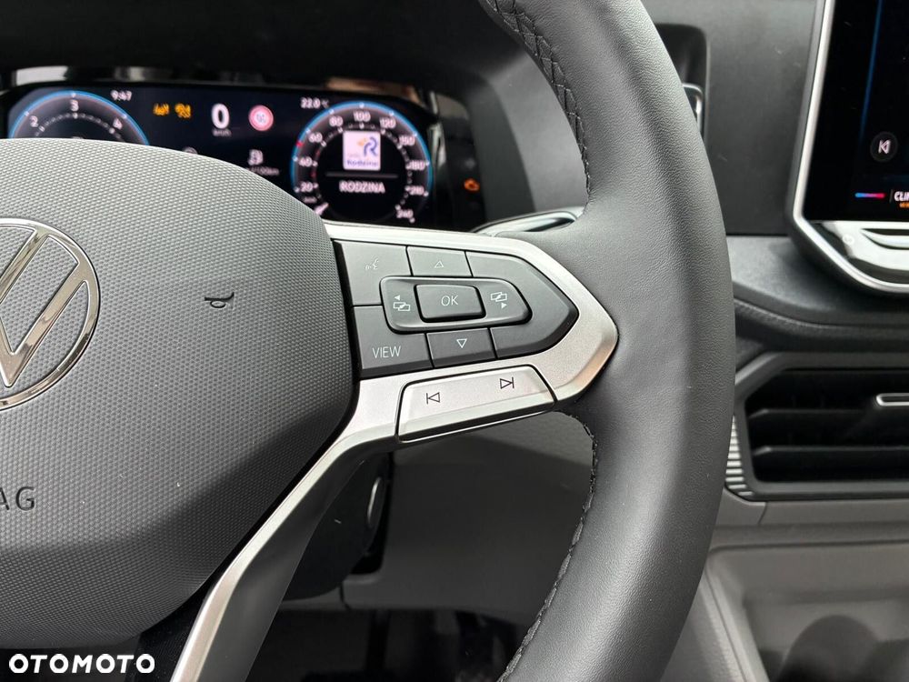 Volkswagen Crafter 35 Furgon z wysokim dachem 2,0 177 KM /Automatyczna r. o. 4490 mm - 22