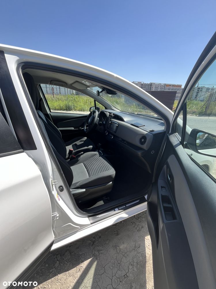Toyota Yaris - 11