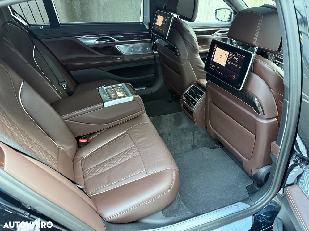 BMW Seria 7 740Ld xDrive MHEV - 37