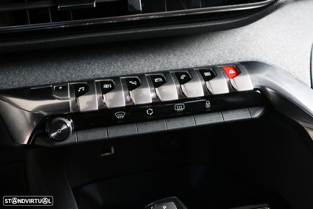 Peugeot 3008 1.6 Hybrid Allure Pack e-EAT8 - 28