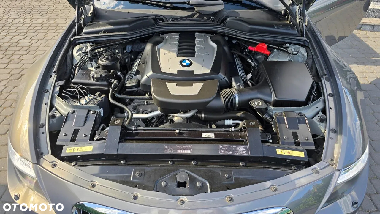 BMW Seria 6 650 i - 24