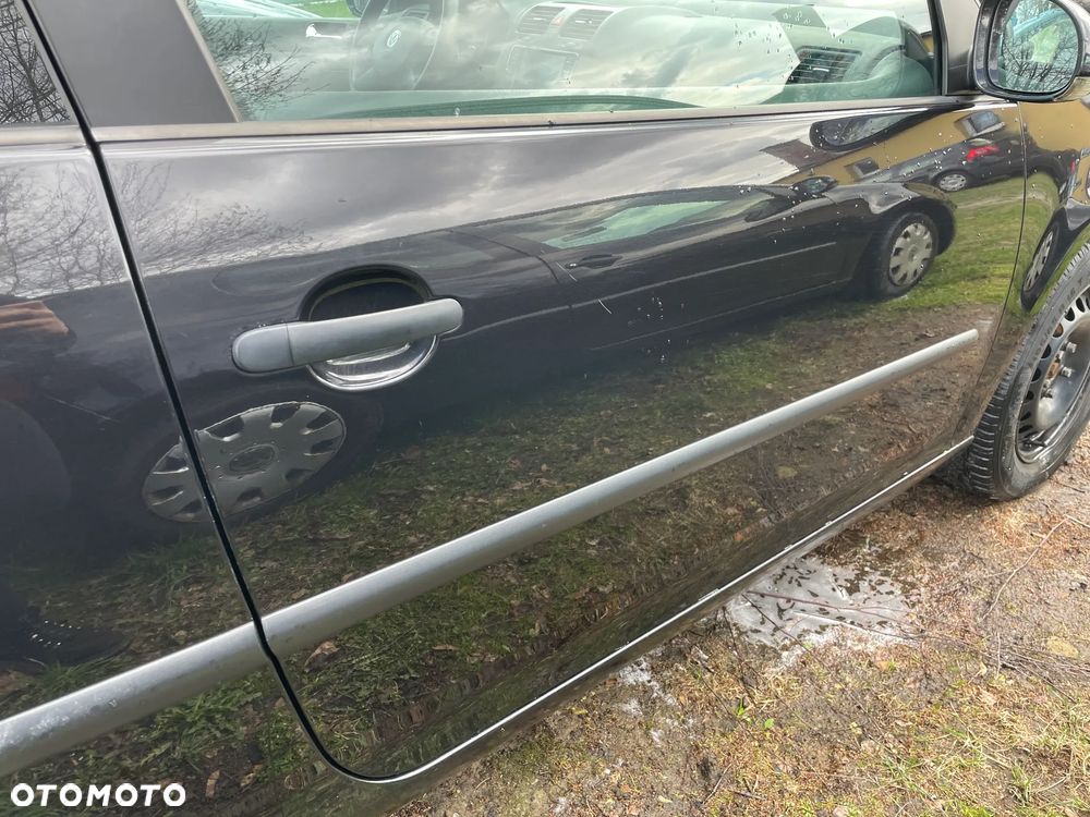 DRZWI PRAWY PRZÓD VW GOLF V 3D LC9Z - 2