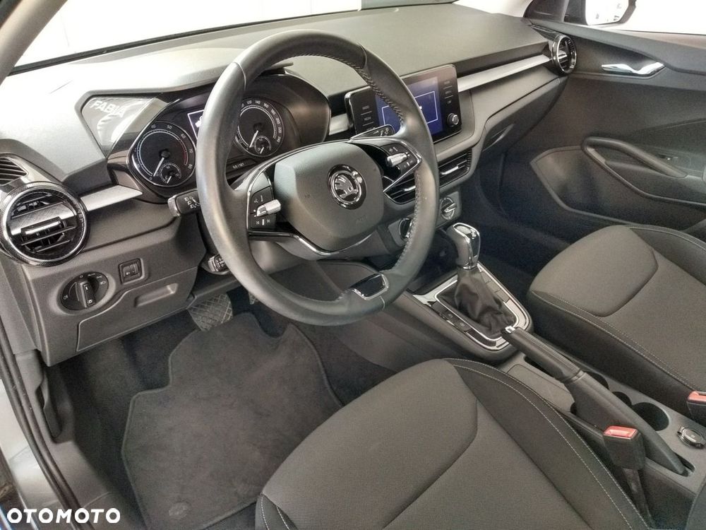 Skoda Fabia 1.0 TSI Ambition DSG - 8