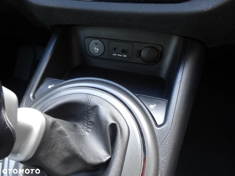 Kia Sportage 2.0 CRDI 4WD Dream-Team Edition - 29