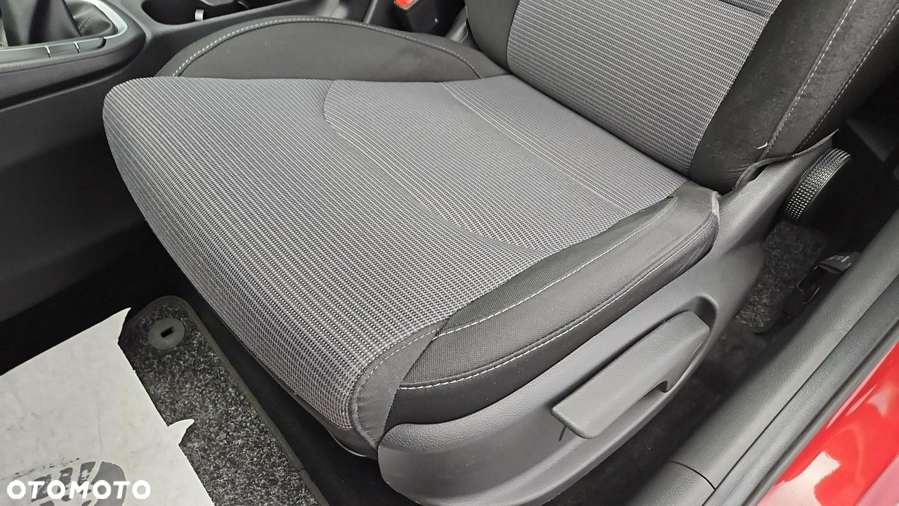 Hyundai i30 1.5 DPI Modern - 12