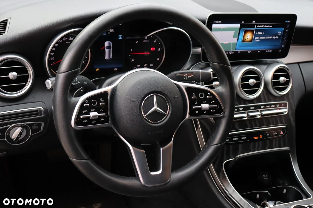 Mercedes-Benz Klasa C 220 d 9G-TRONIC Edition 19 - 12