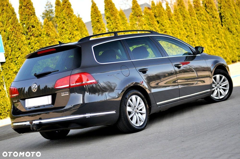 Volkswagen Passat - 4
