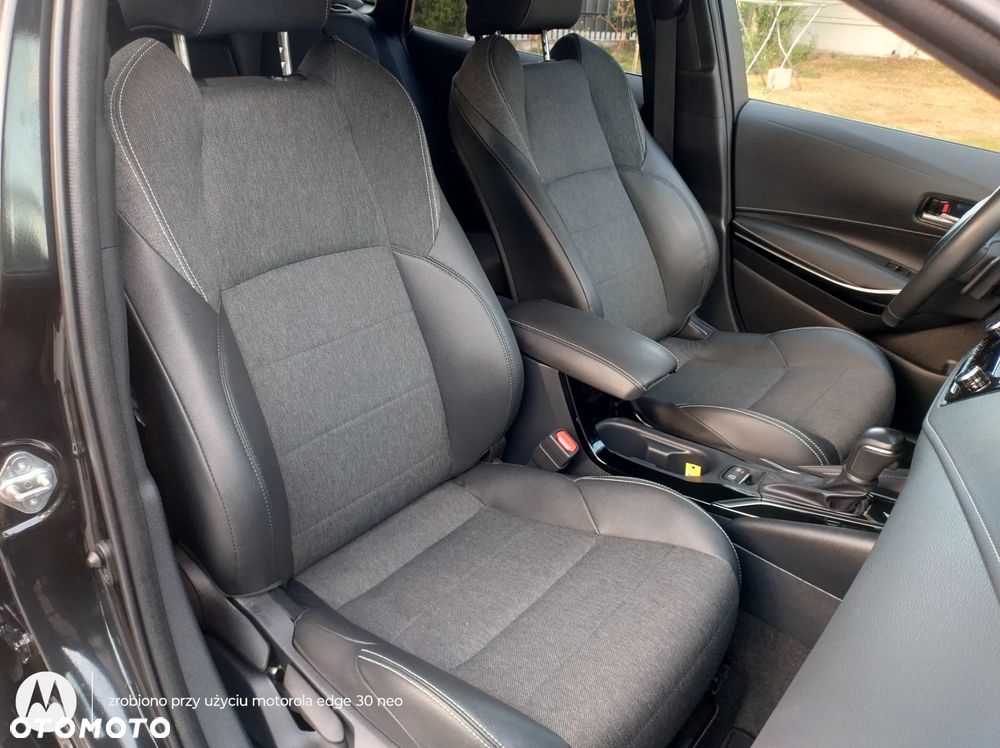 Toyota Corolla 2.0 Hybrid Style - 37