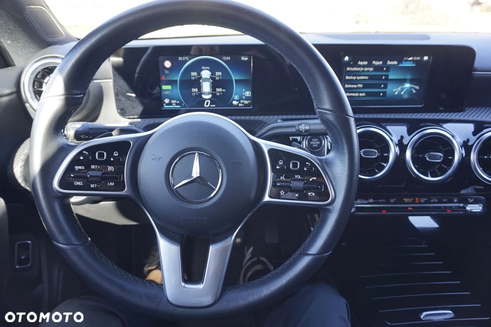 Mercedes-Benz CLA 250 E 8G-DCT - 31