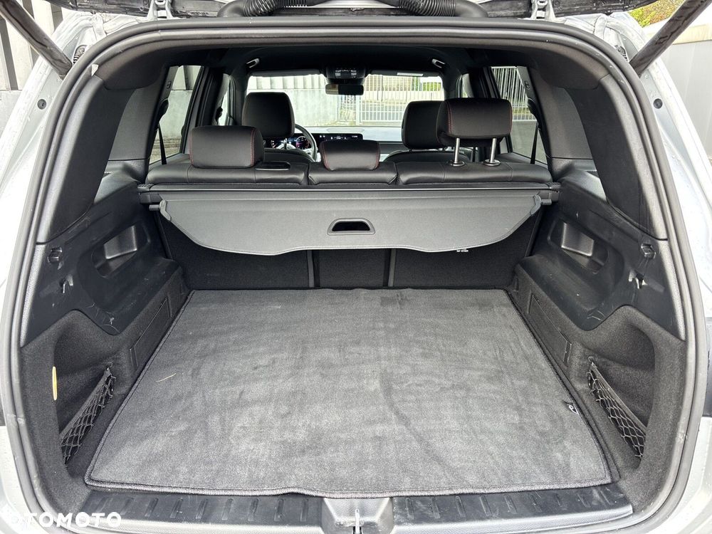 Mercedes-Benz GLB - 26
