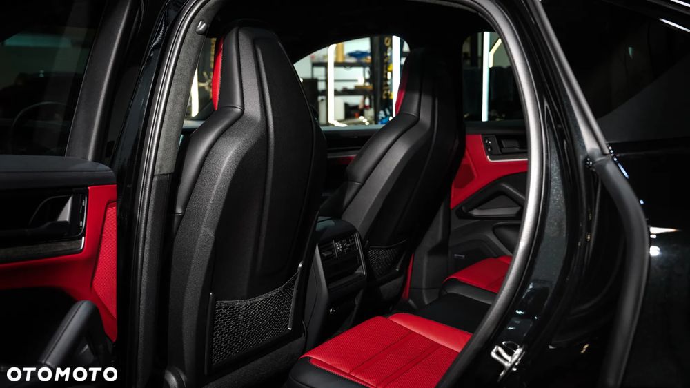Porsche Cayenne - 21