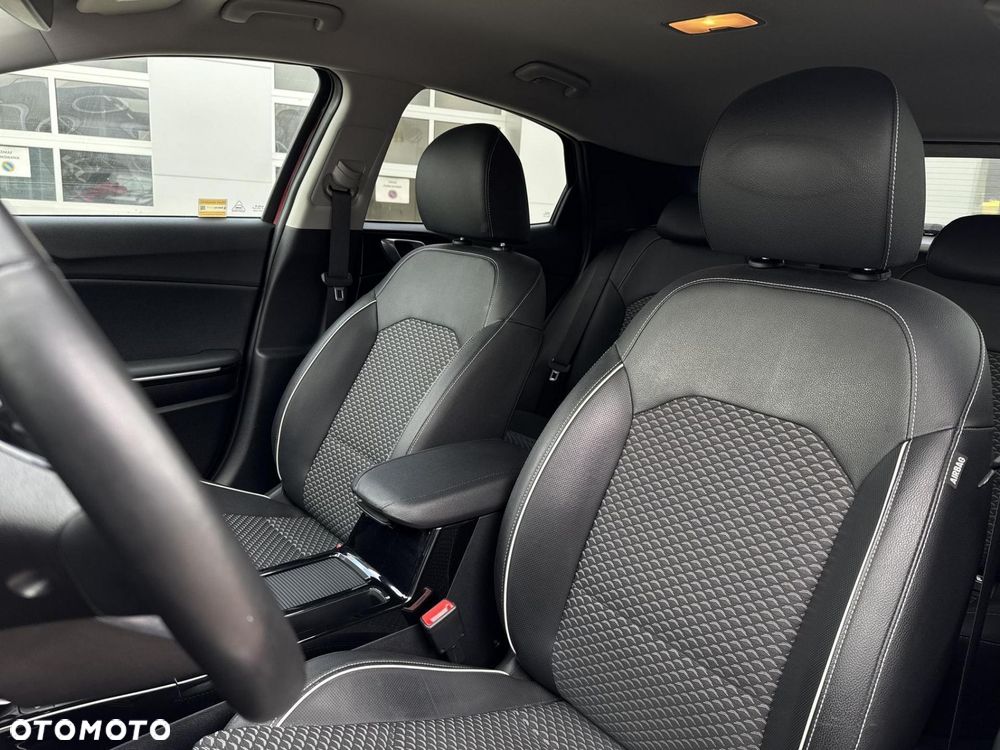 Kia XCeed 1.5 T-GDI Business Line DCT - 11