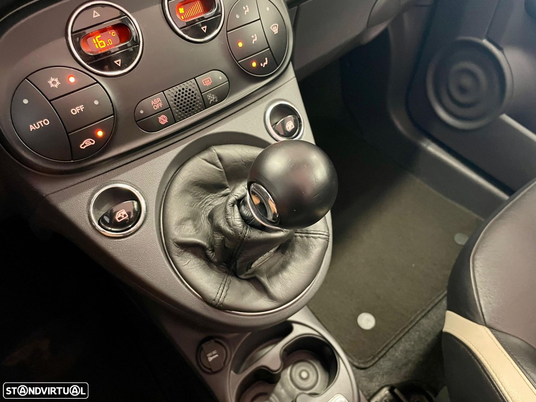 Fiat 500C 0.9 8V TwinAir Turbo S&S Lounge - 28