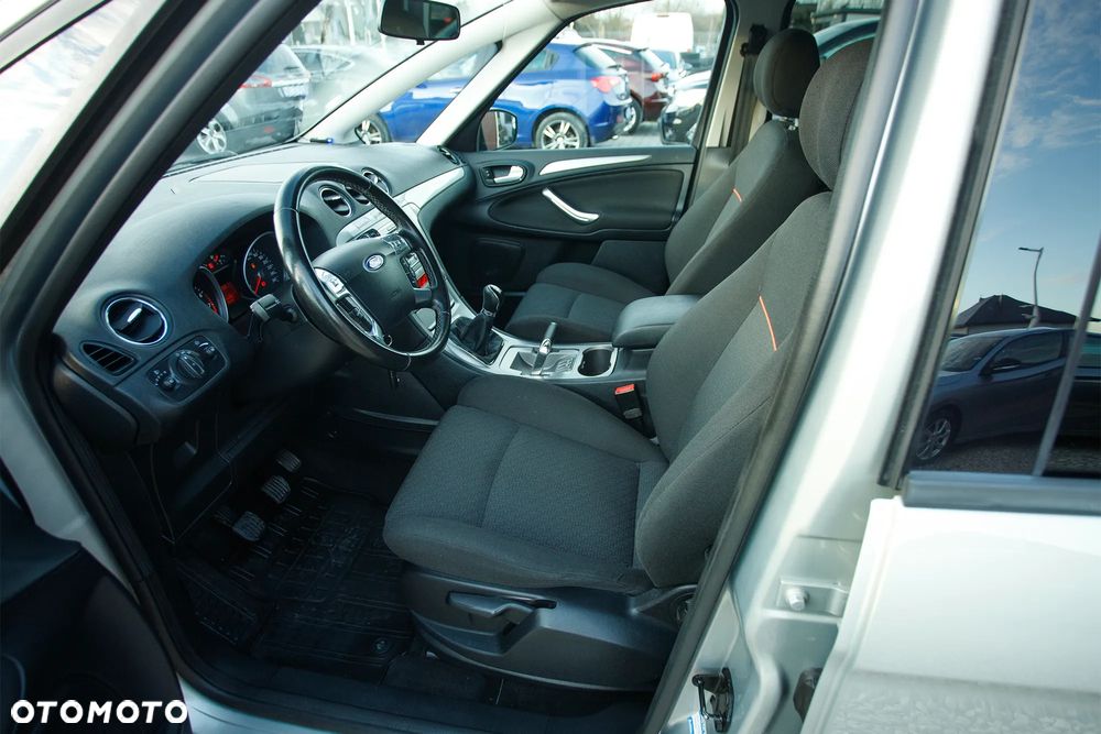 Ford S-Max 2.0 FF Titanium - 19