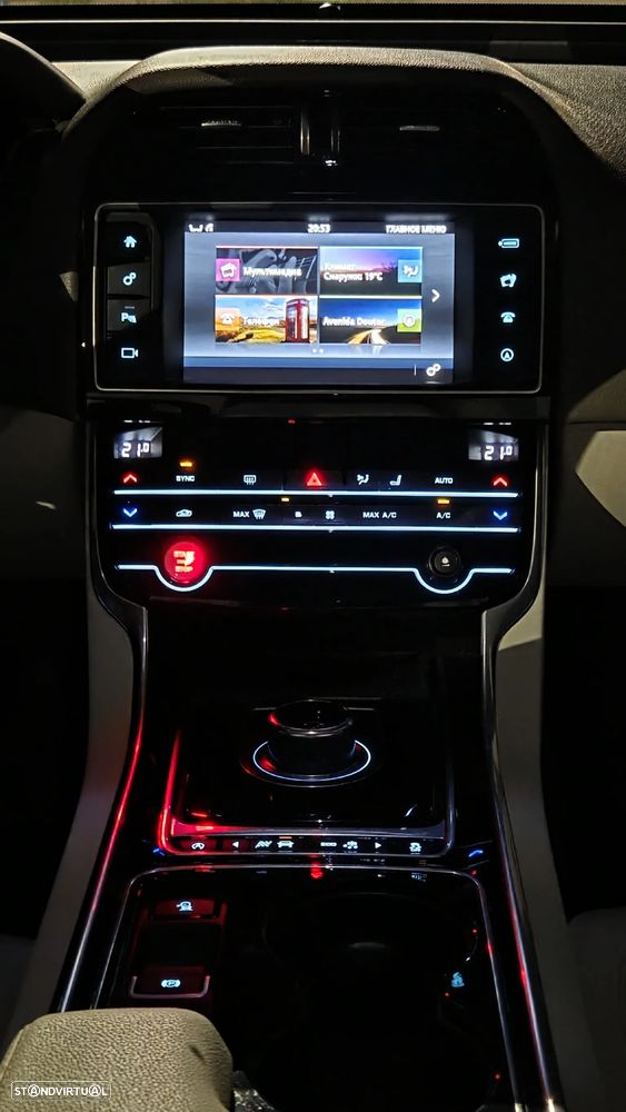 Jaguar XE 20d Aut. Portfolio - 19