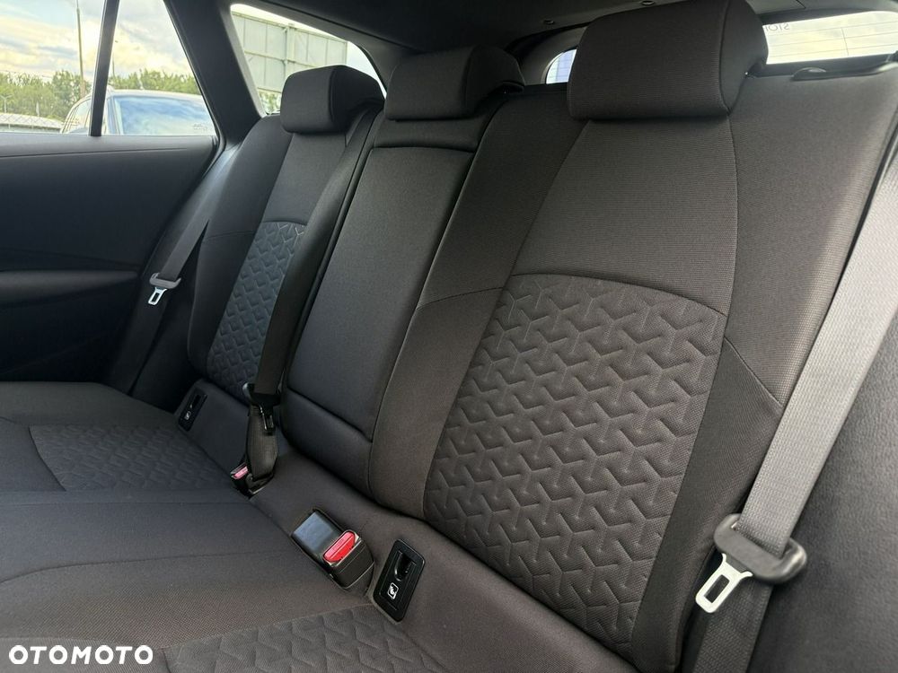 Toyota Corolla 1.8 Hybrid Comfort - 32