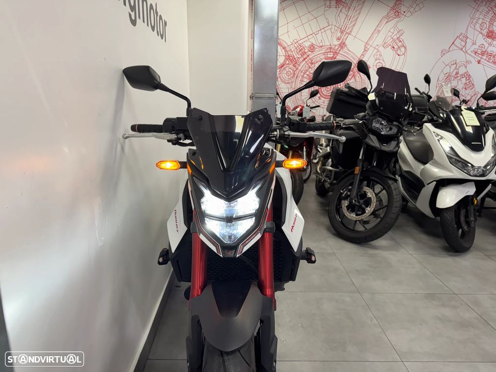 Honda CB 750 Hornet - 4