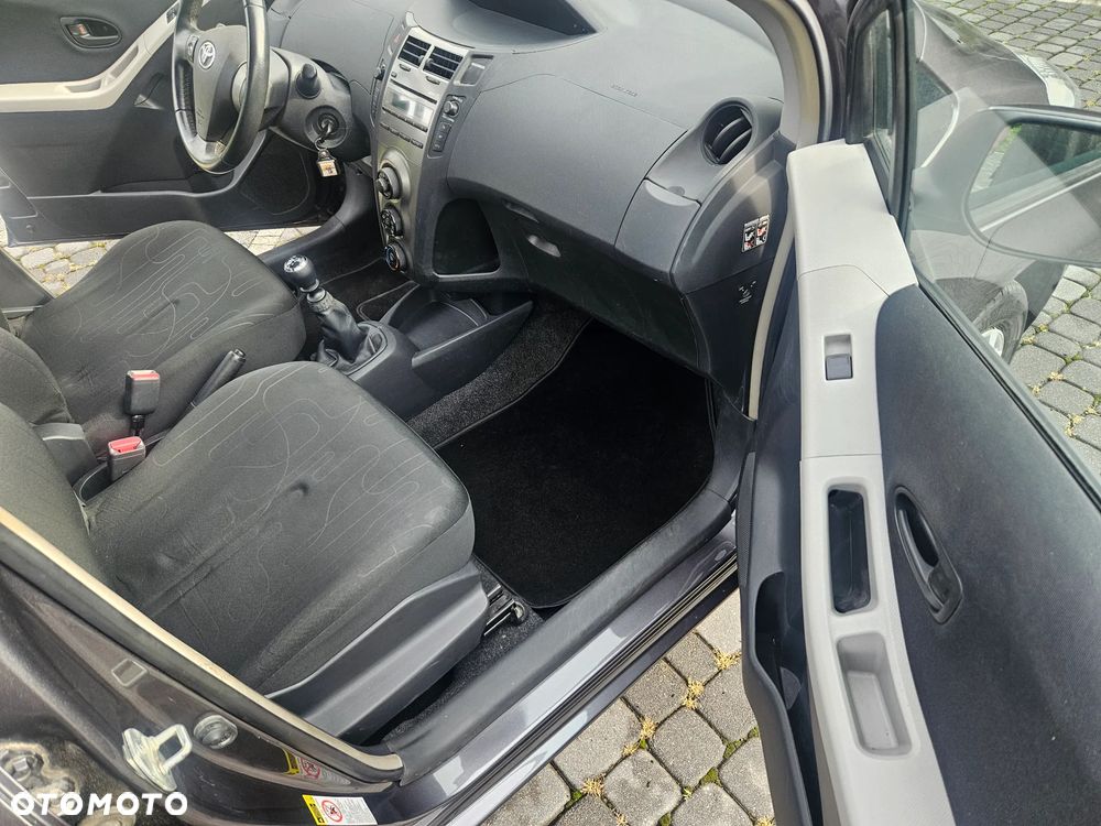 Toyota Yaris 1.33 Luna - 9