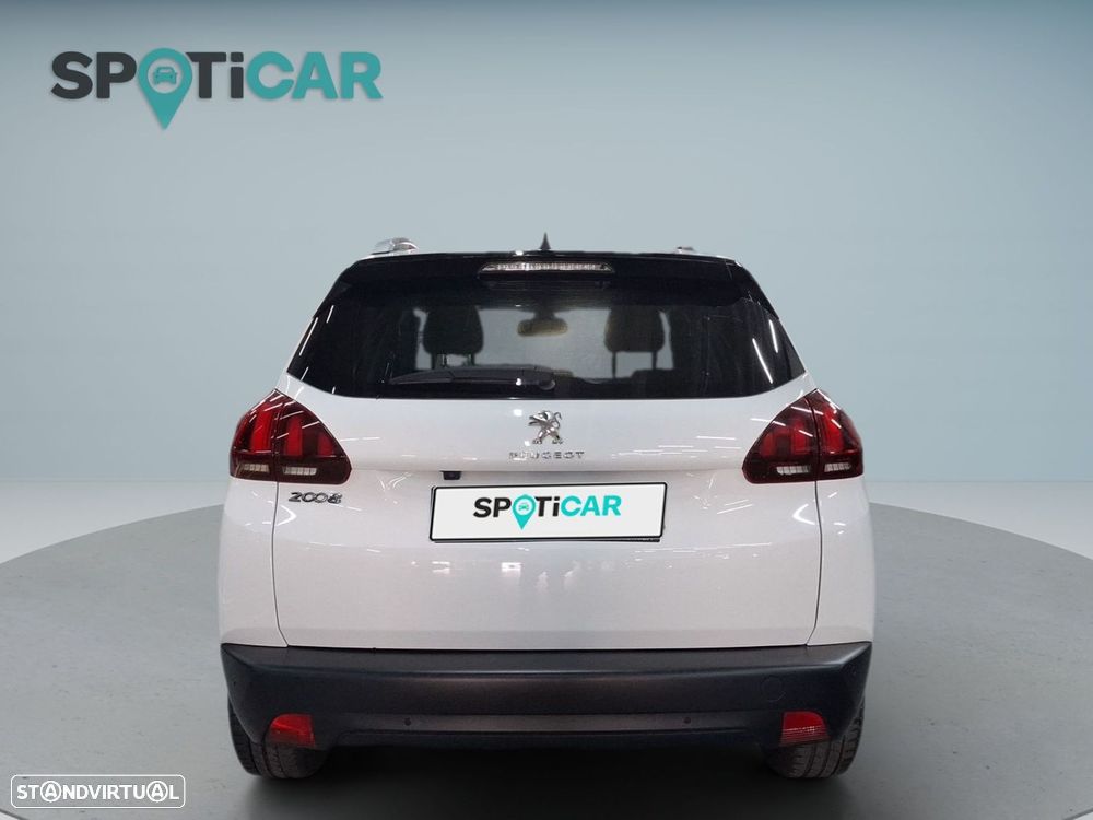 Peugeot 2008 1.2 PureTech Style - 7