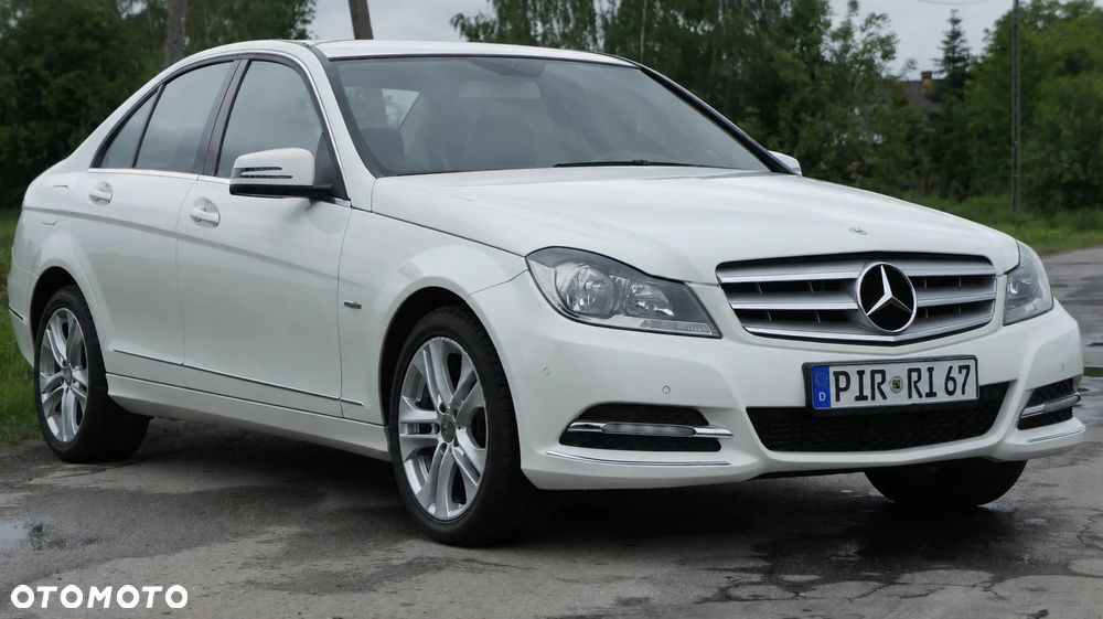 Mercedes-Benz Klasa C 180 CGI Automatik BlueEFFICIENCY - 12