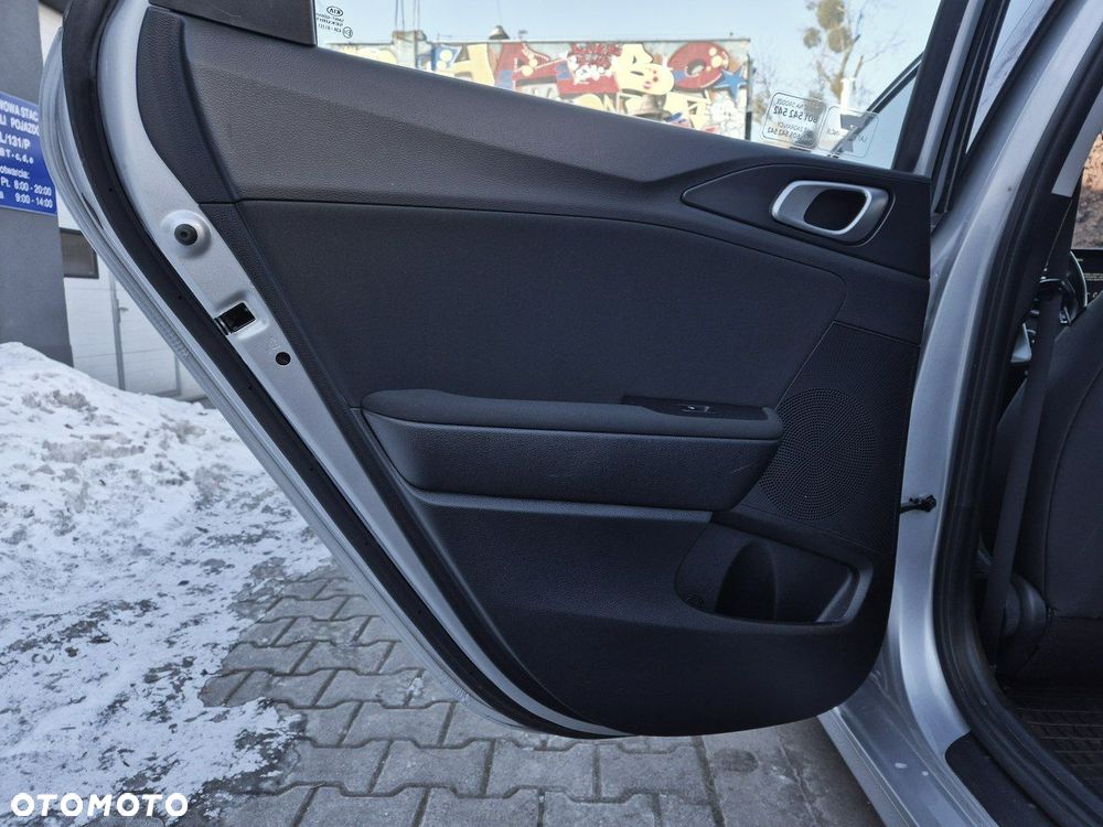 Kia Ceed 1.6 CRDi mHEV M - 17
