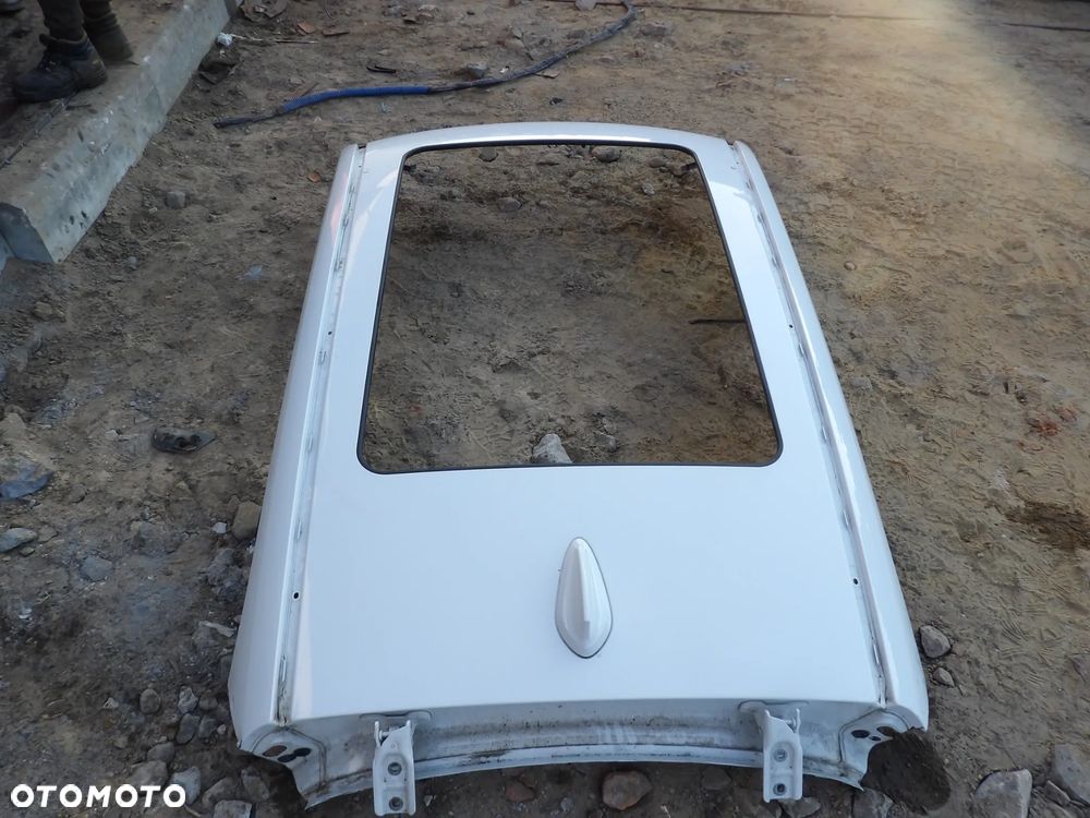 BMW - F48,X1 - KOLOR A300 - DACH Z SZYBERDACHEM - 1