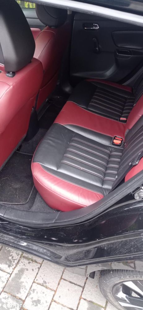 Nissan Micra - 8