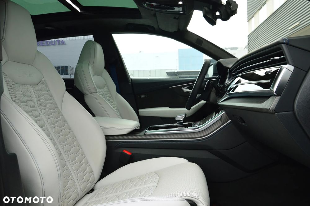 Audi RS Q8 - 22