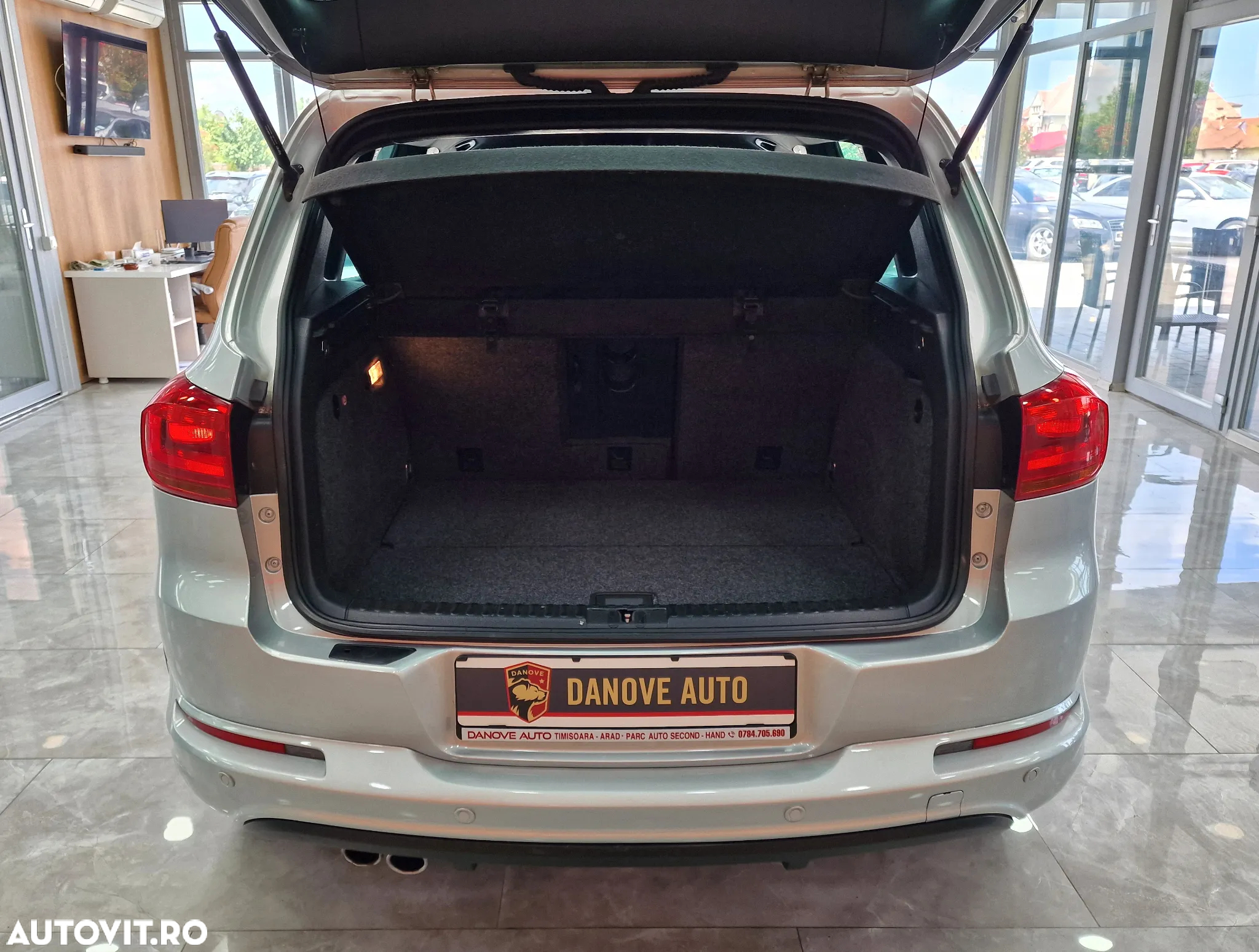 Volkswagen Tiguan 2.0 TDI 4Motion DSG BMT Sport & Style - 12