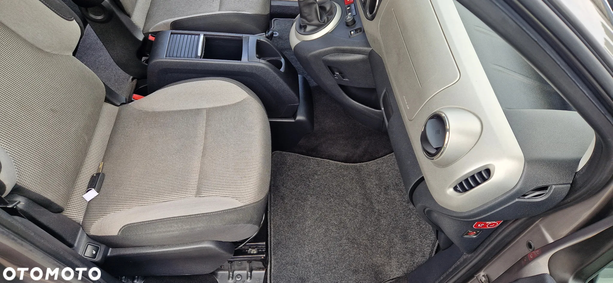 Peugeot Partner Tepee 120 VTi Premium - 12