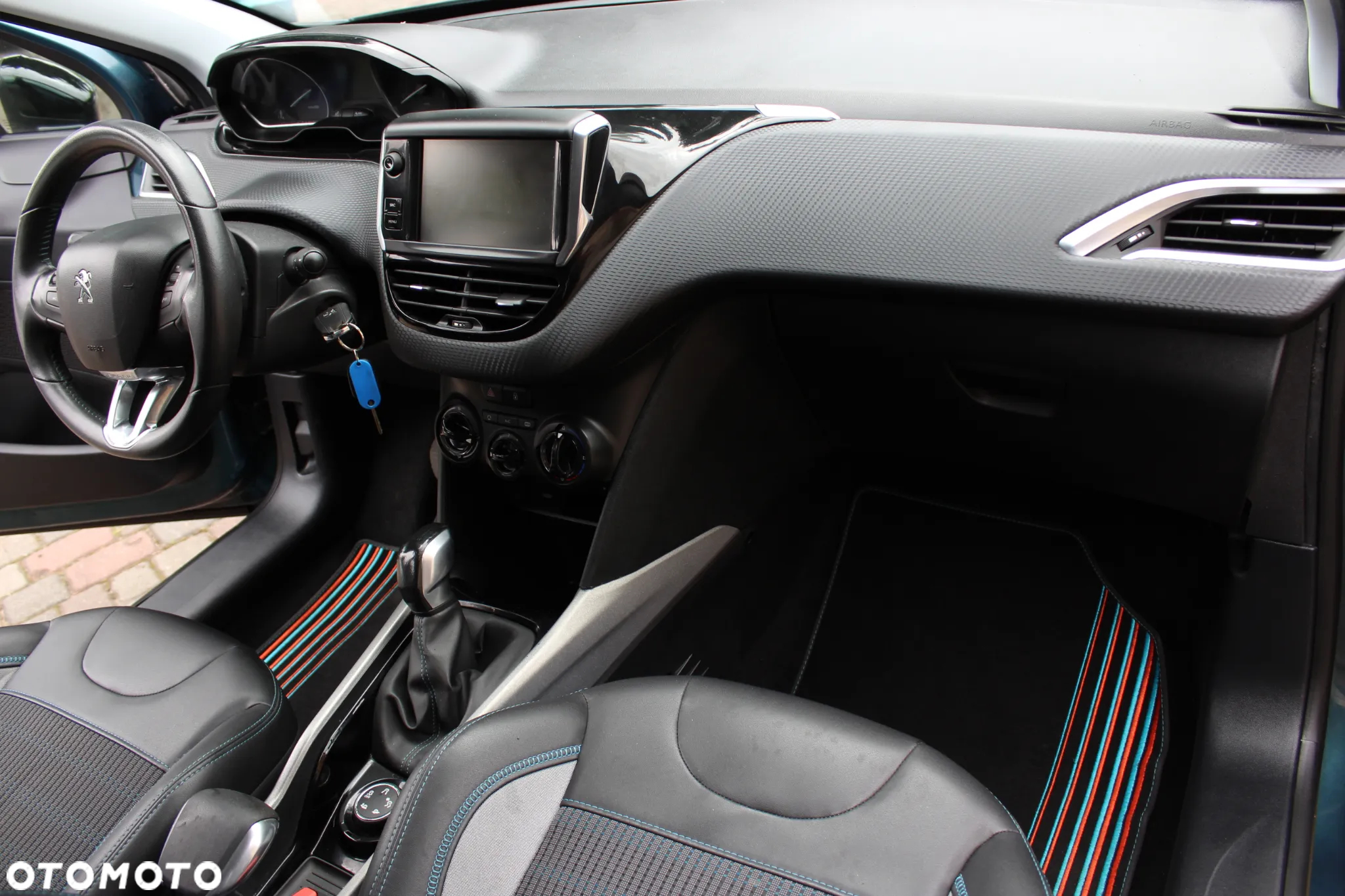 Peugeot 2008 - 25