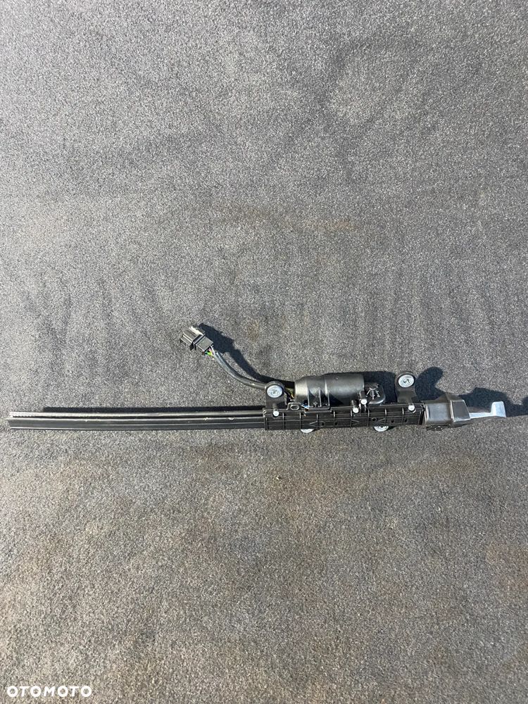 AUDI A5 8W podajnik pasa bezpieczeństwa 8W6857759 8W6857760 - 6