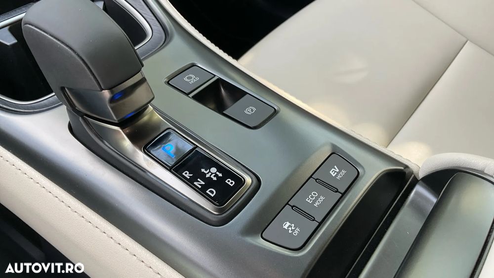 Lexus LBX 1.5 HEV 4x2 CVT Elegant - 22