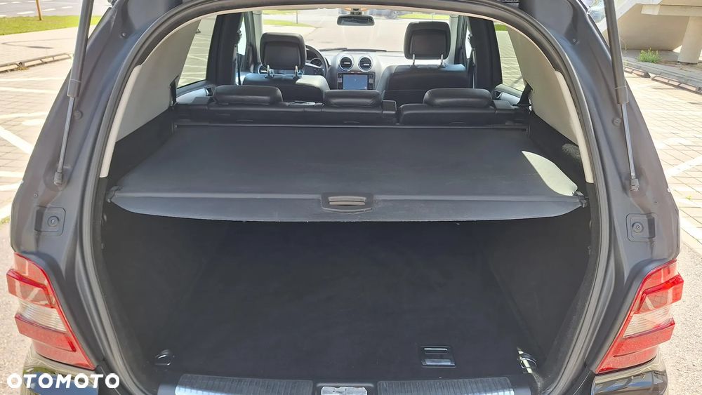 Mercedes-Benz ML 63 AMG 4-Matic - 28